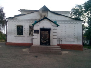 храм после попадания снаряда